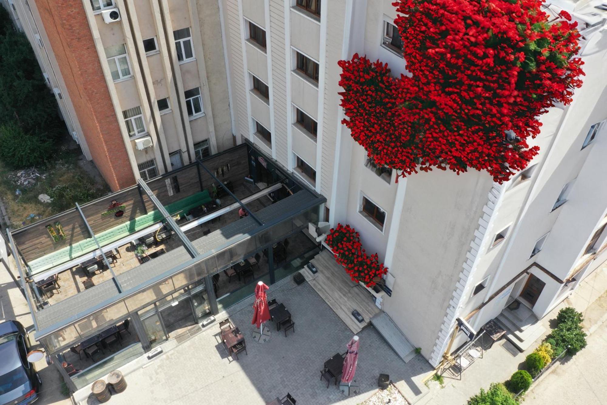 Mbi Travel Inn Craiova Exterior photo